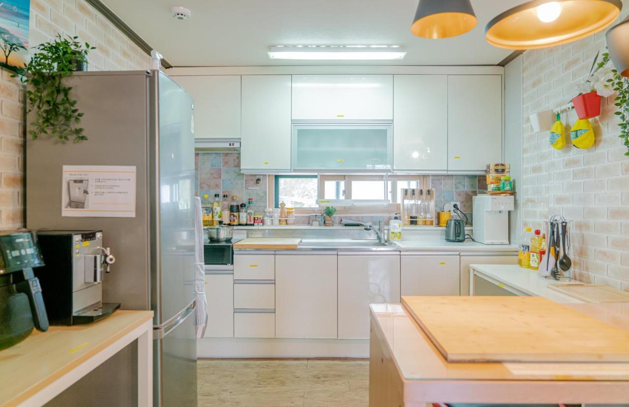 For Family Group, 4Min To Seoul Station Appartement Buitenkant foto