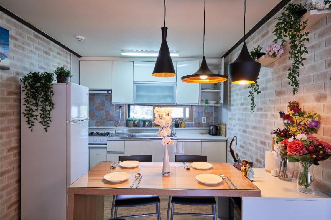 For Family Group, 4Min To Seoul Station Appartement Buitenkant foto